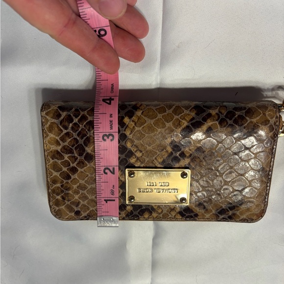 Michael kors snake print wallet/wristlet - Picture 4 of 7